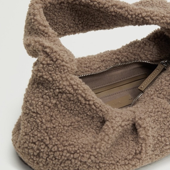 Mango Shearling Baguette Bag - Picture 4 of 5